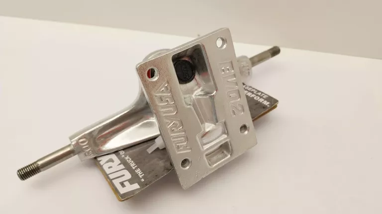 truck-do-deskorolki-fury-z-kuta-podstawa-marka-214-1024614