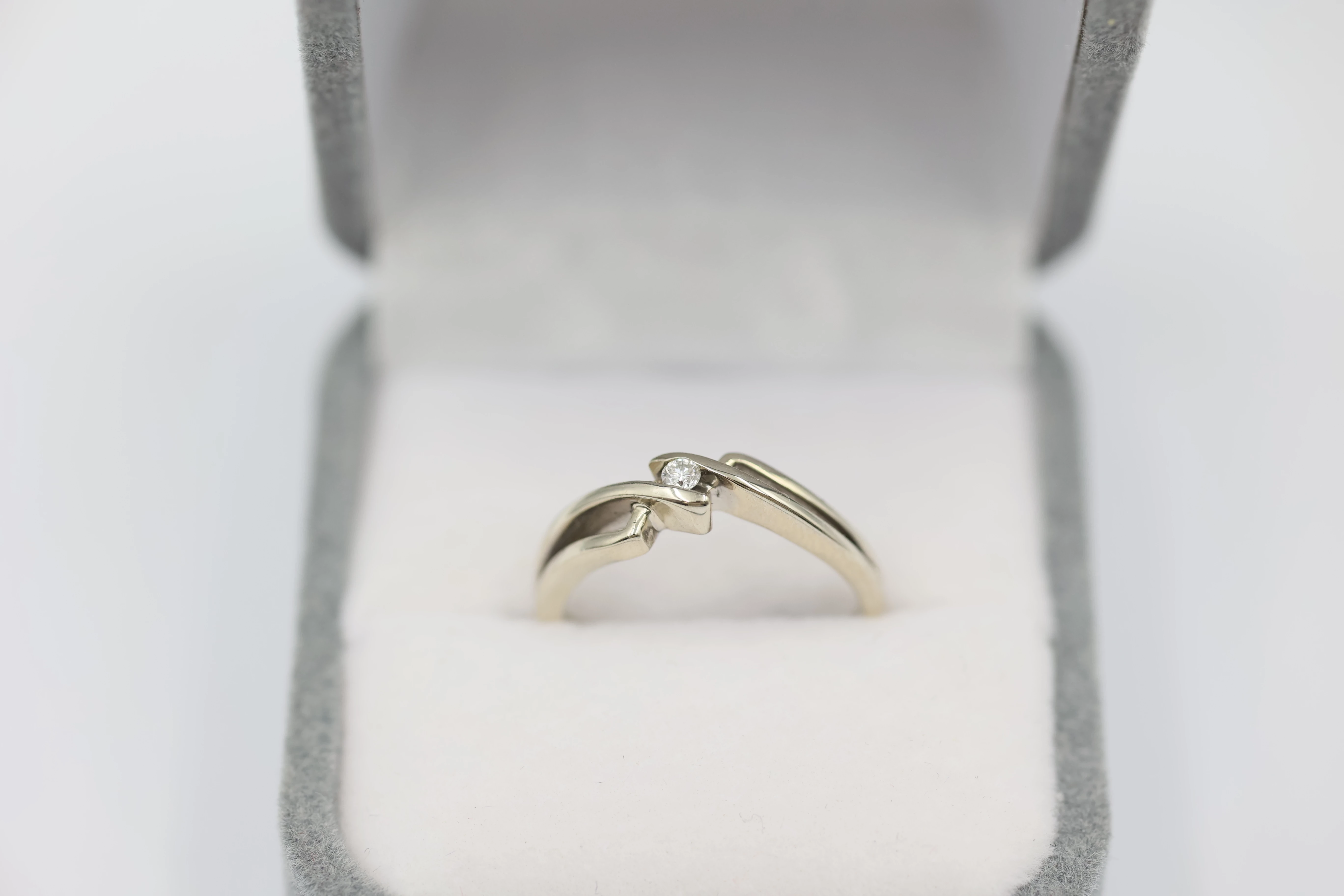 zareczynowy-pierscionek-cert-585-221g-r11-marka-bez-marki