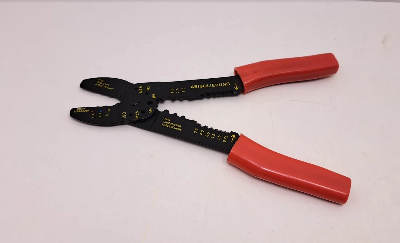 sciagacz-izolacji-do-kabli-hubska-82-wroclaw