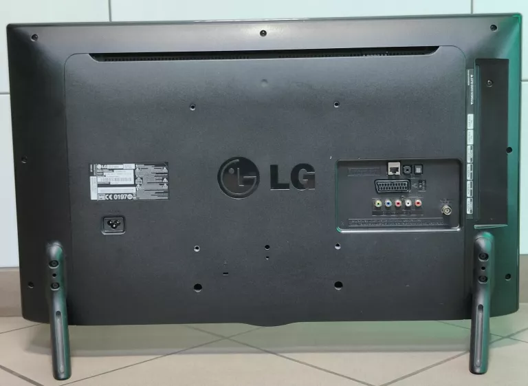 TELEWIZOR LG 32LF5800 PILOT, WIFI, YOUTUBE, NETFLIX, FULL HD