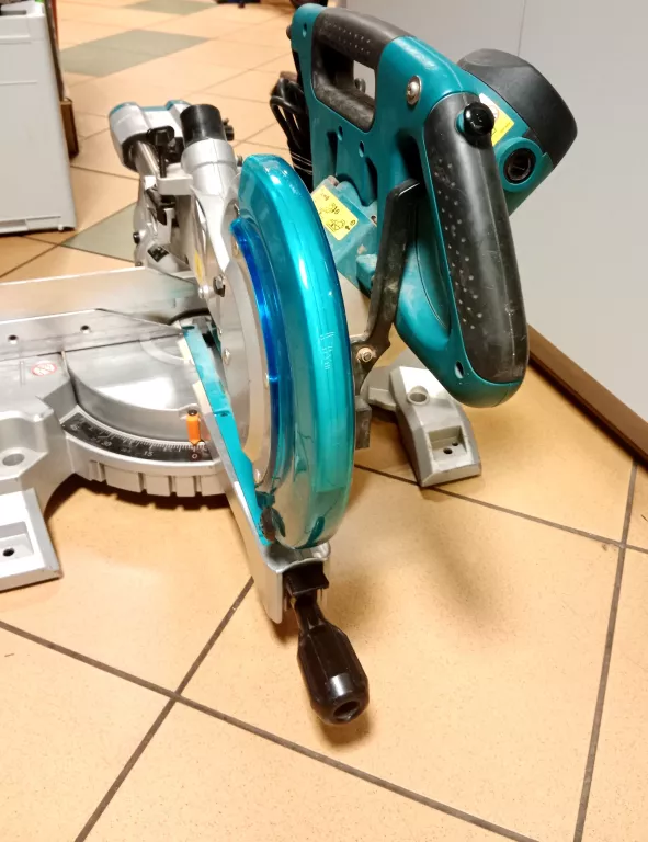 MAKITA PILARKA UKOŚNICA LS 1018 L