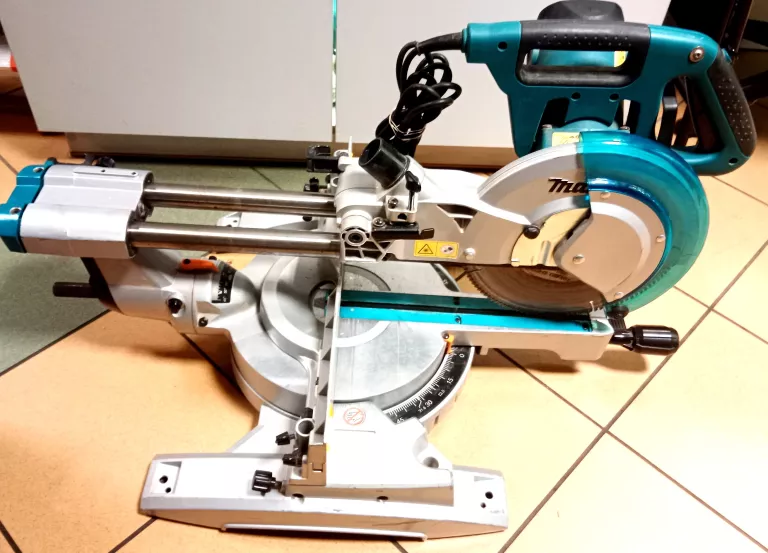 MAKITA PILARKA UKOŚNICA LS 1018 L