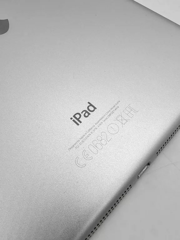 TABLET APPLE IPAD AIR A1474 OPIS!
