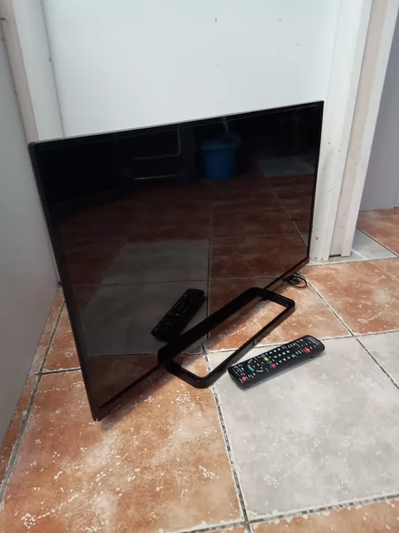 TELEWIZOR PANASONIC TX-32AS500E