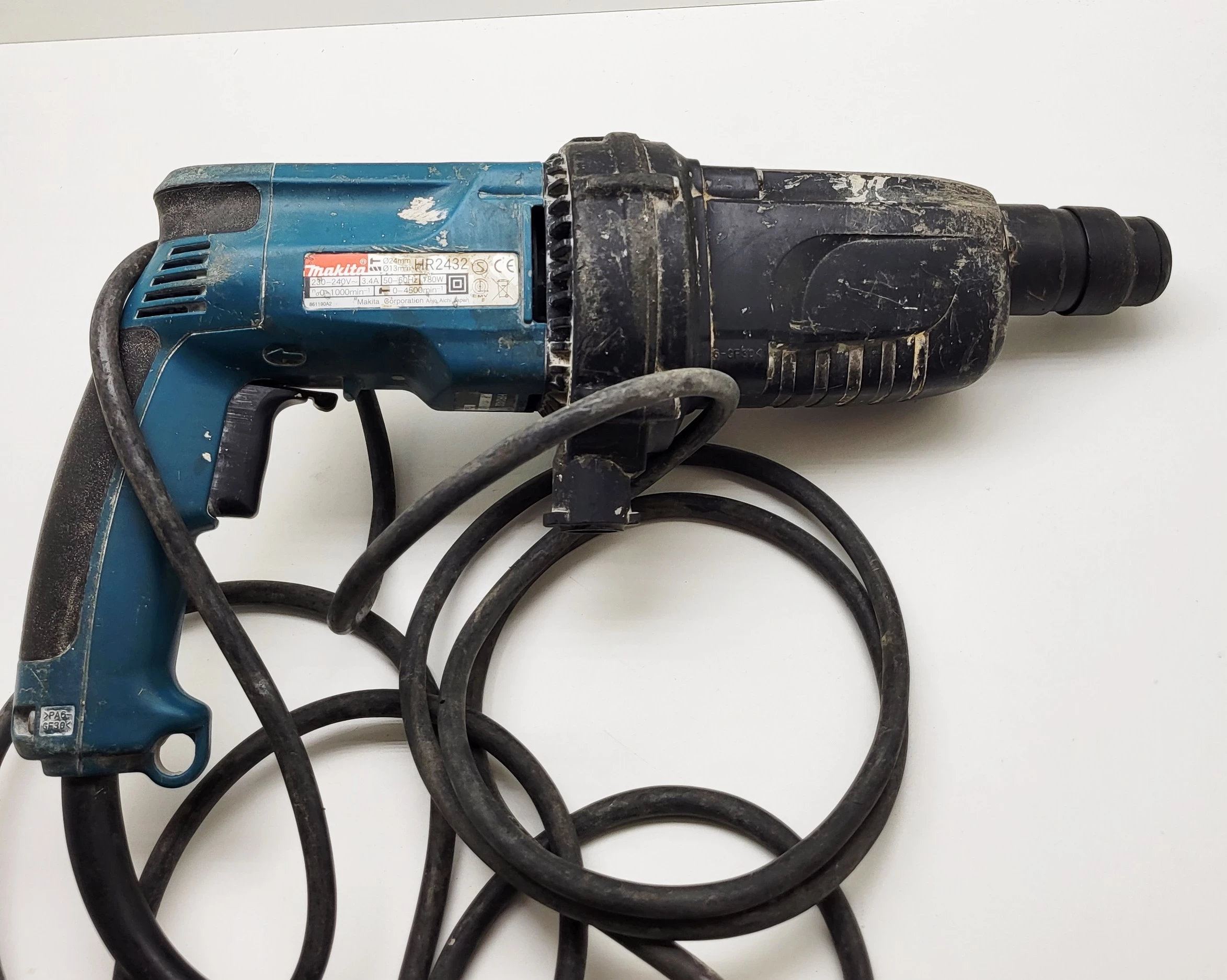 mlotowiertarka-makita-hr2432-z-odsysaniem-rodzaj-udarowa