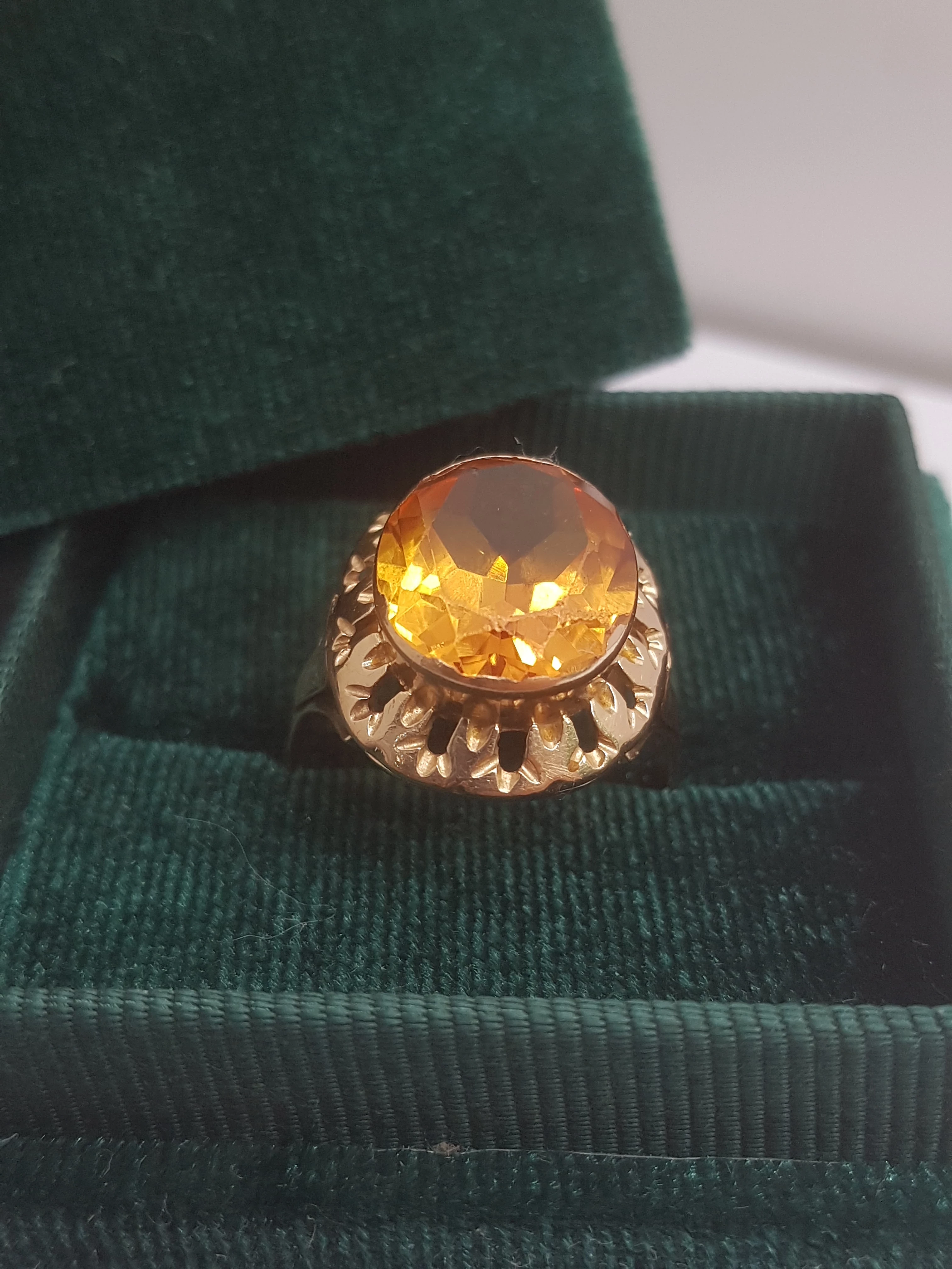 pierscionek-od-babci-stare-zloto-p585-miodowy-kamien-loombard-trzebnica-stan-uzywany