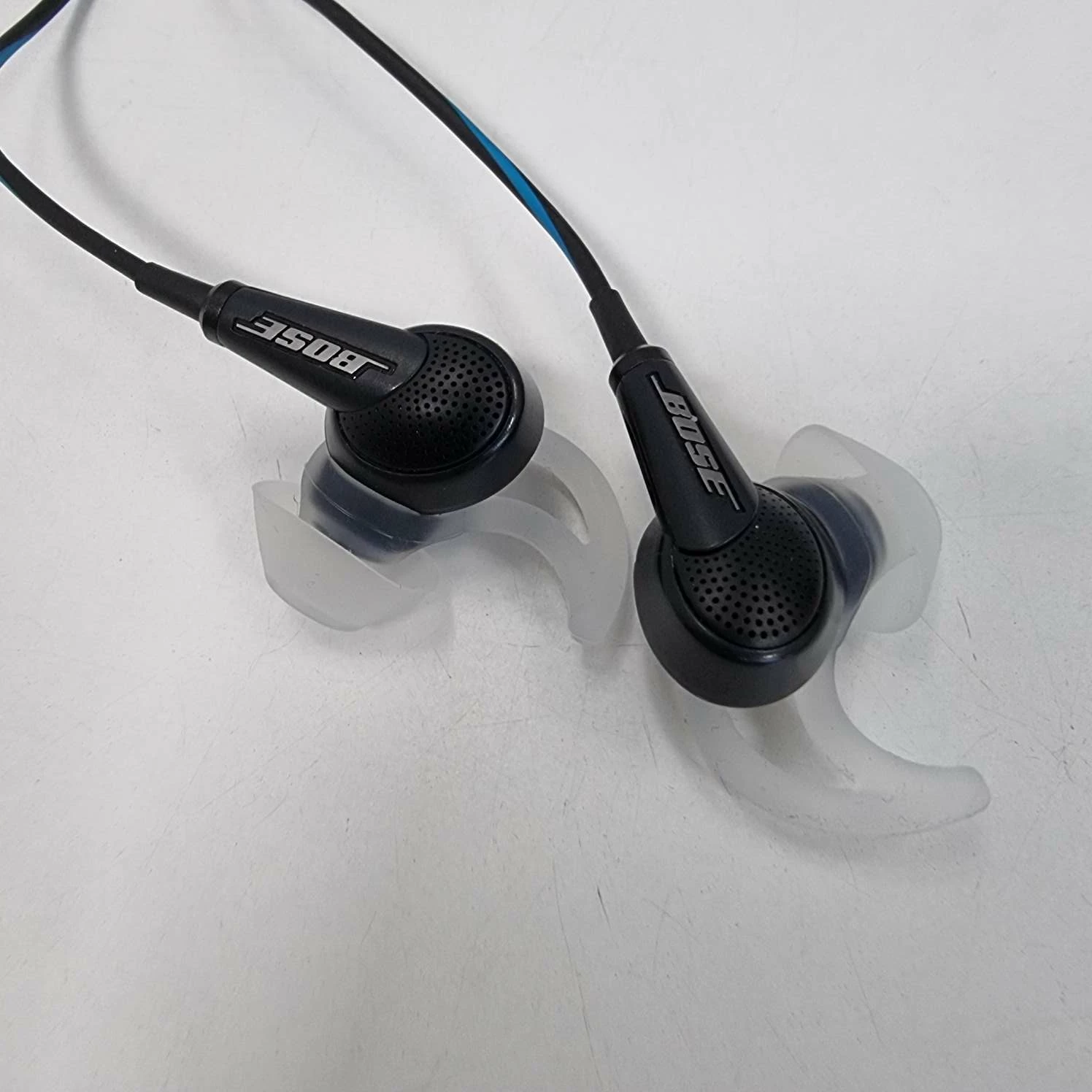 sluchawki-bose-qc20-rodzaj-sluchawek-douszne