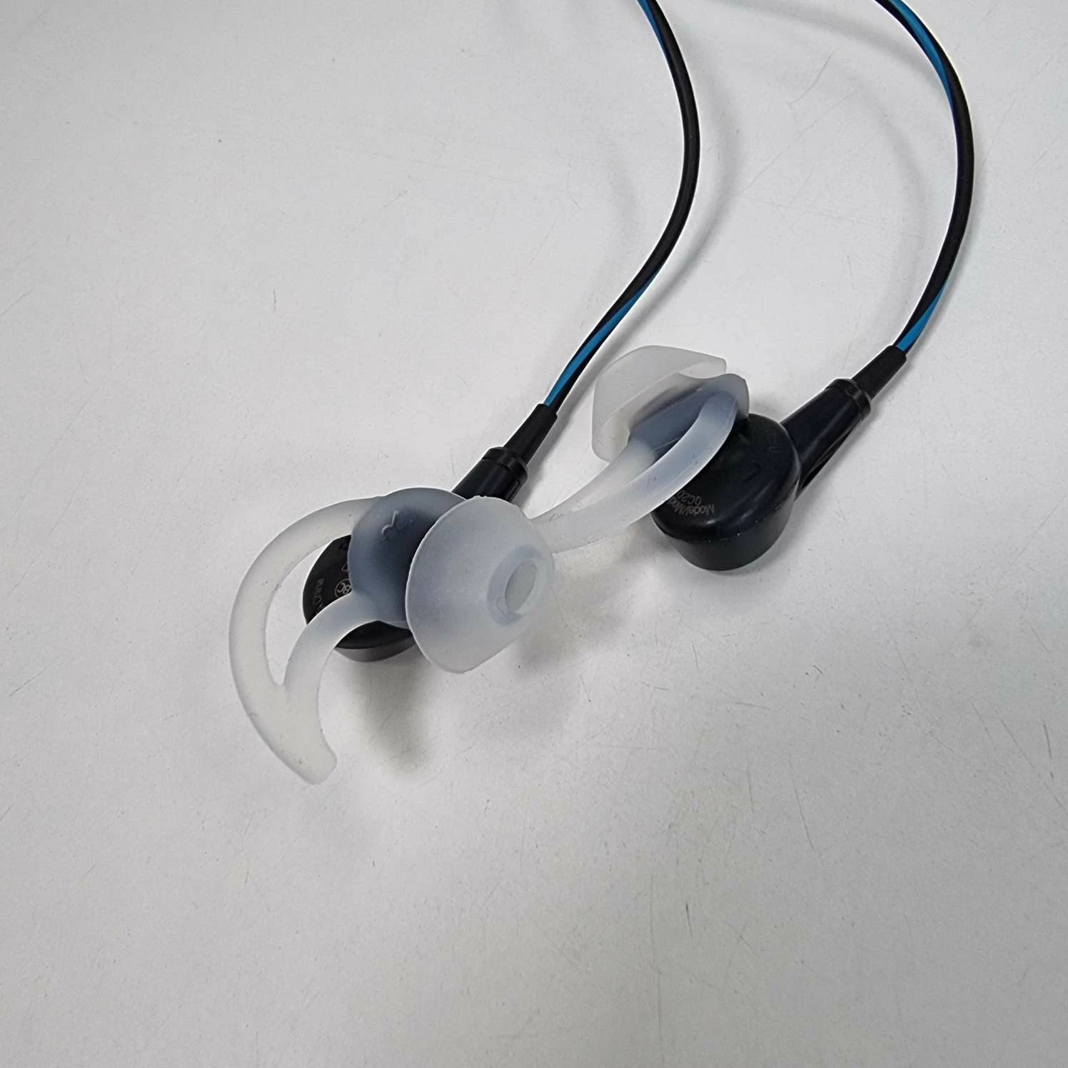 sluchawki-bose-qc20-transmisja-sygnalu-dect