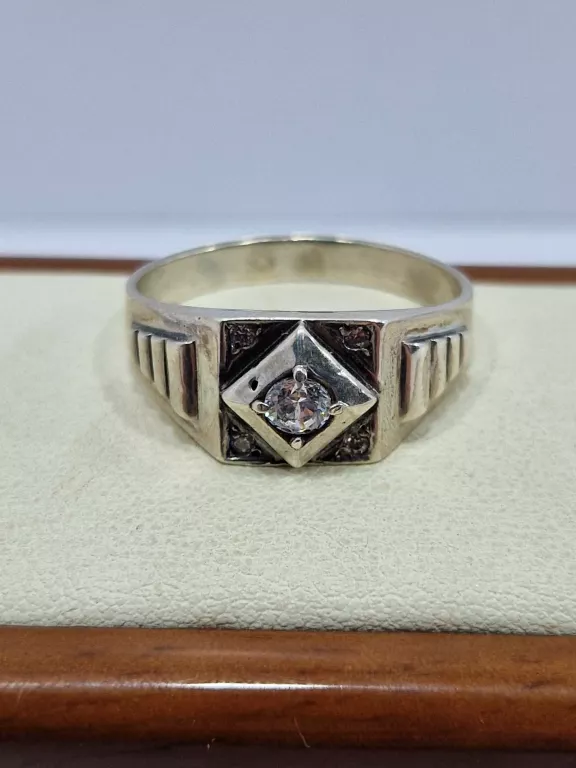SREBRNY  PIERŚCIONEK 5,35 G R26 PR925
