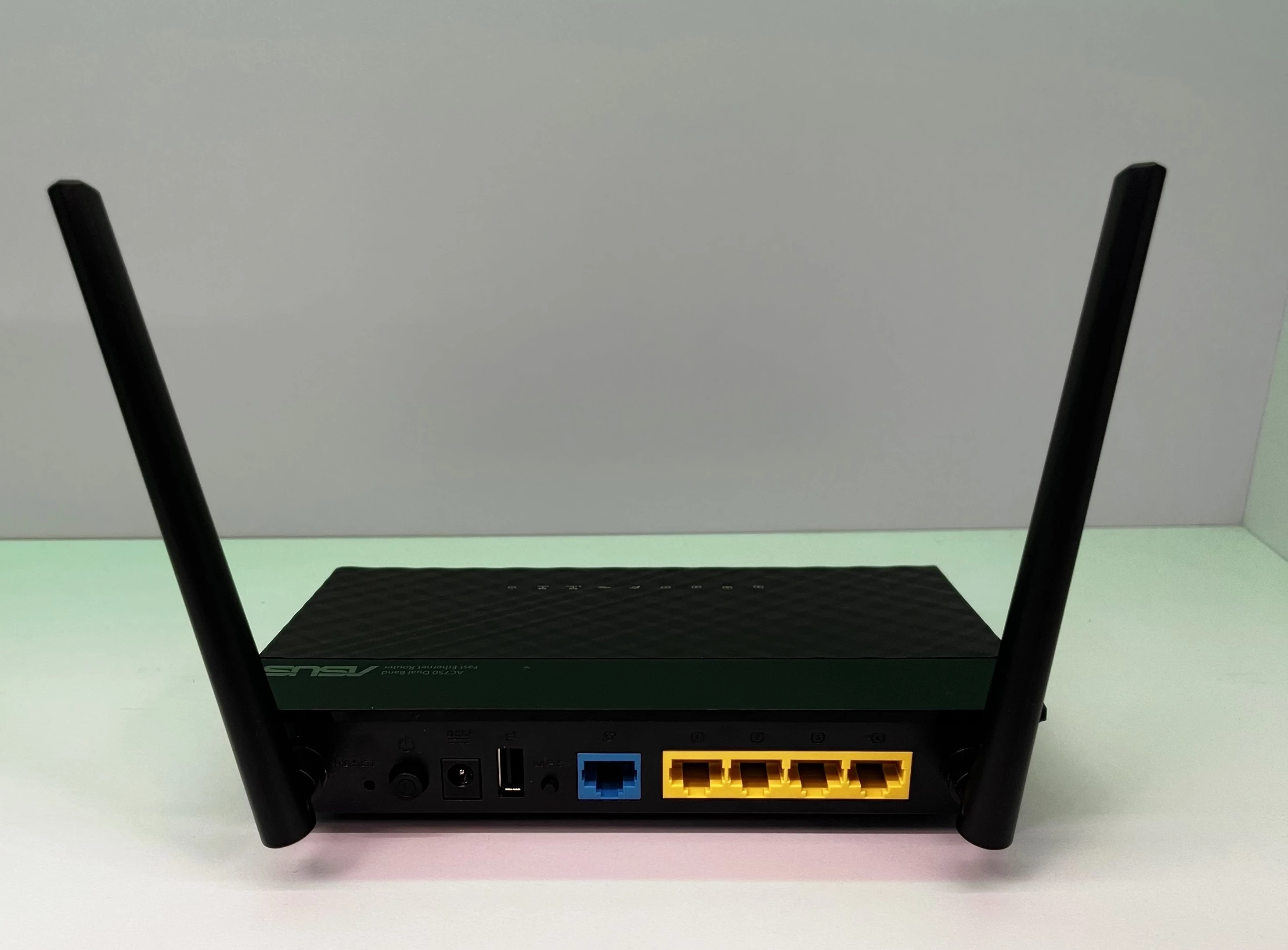 router-asus-rt-ac750-komplet-standard-pracy-bezprzewodowej-80211ac-wi-fi-5