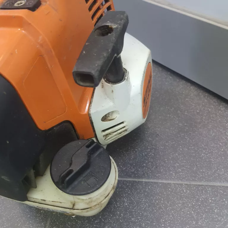 KOSIARKA KOSA SPALINOWA STHIL FS 460C