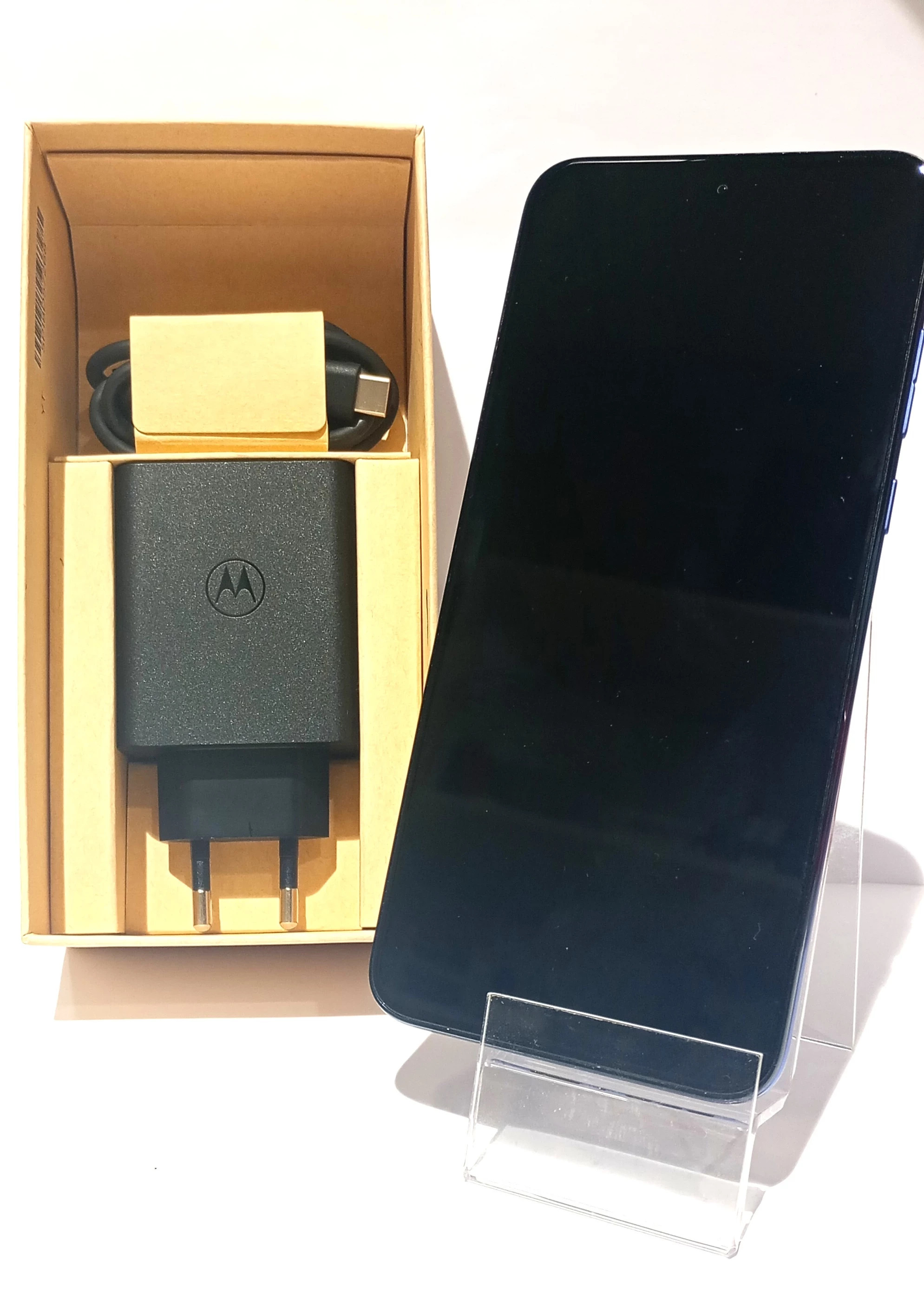 smartfon-motorola-edge-30-neo-128gb-ean-gtin-0840023237065