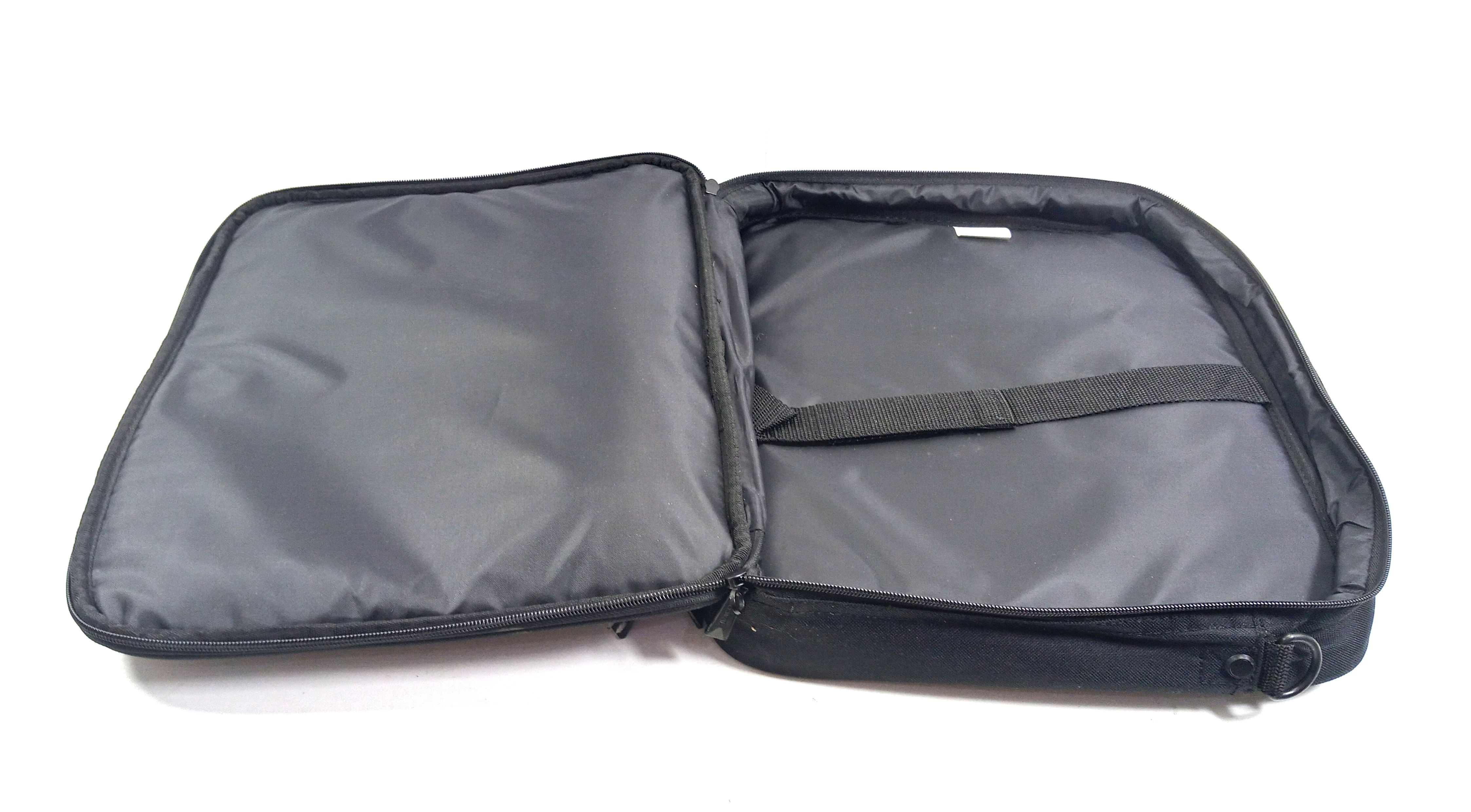 torba-na-laptopa-targus-cn31-74-pasek-product-id-1766c1e7-6fb1-4d2d-80d3-b91997c18dfb