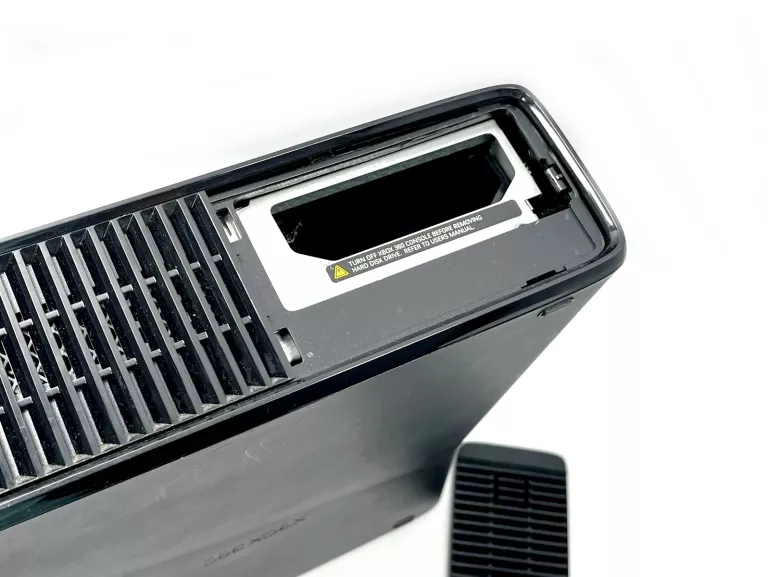 konsola-xbox-360-kinekt-4gb-kolor-czarny