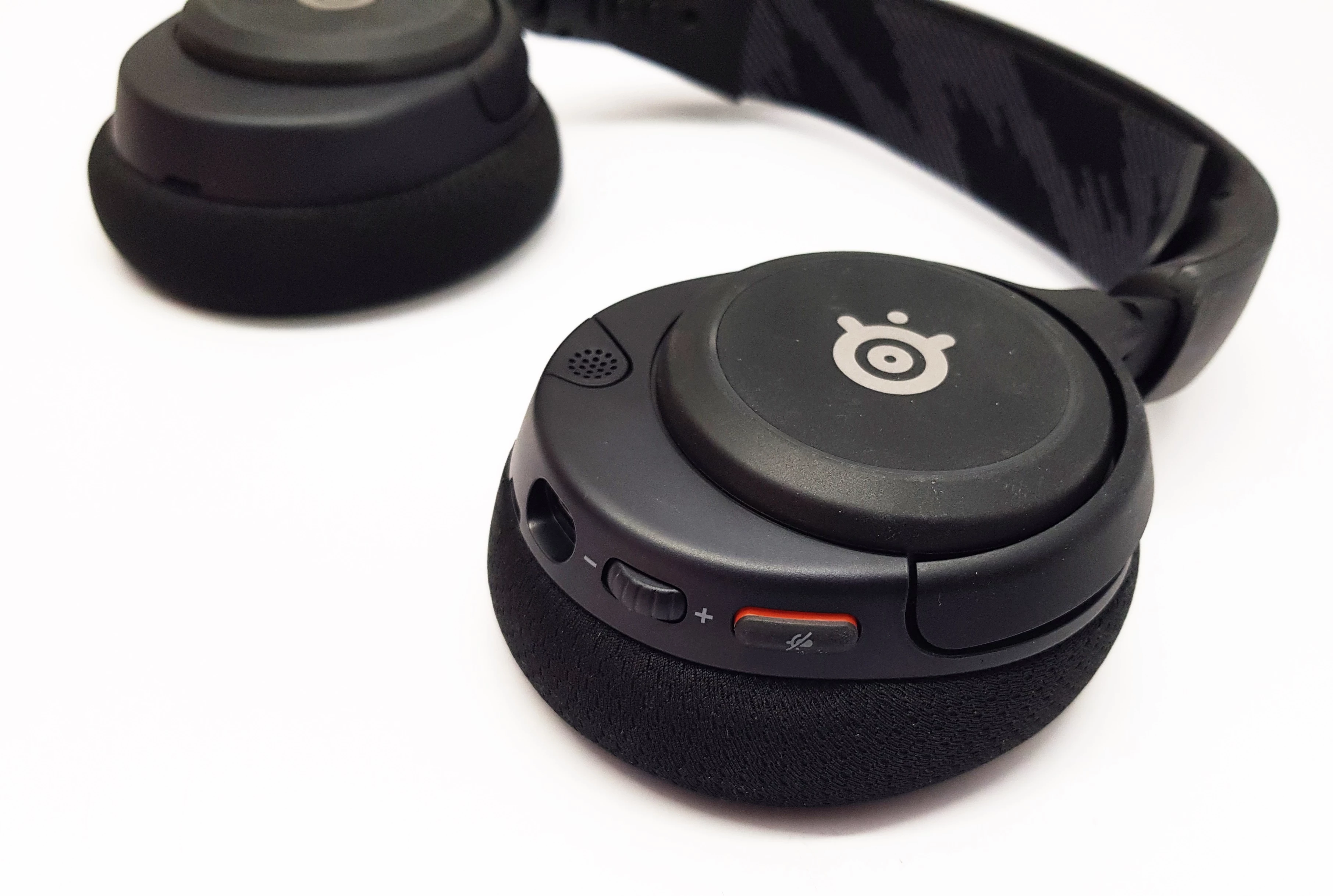 sluchawki-steelseries-arctis-nova-3-kolor-czarny
