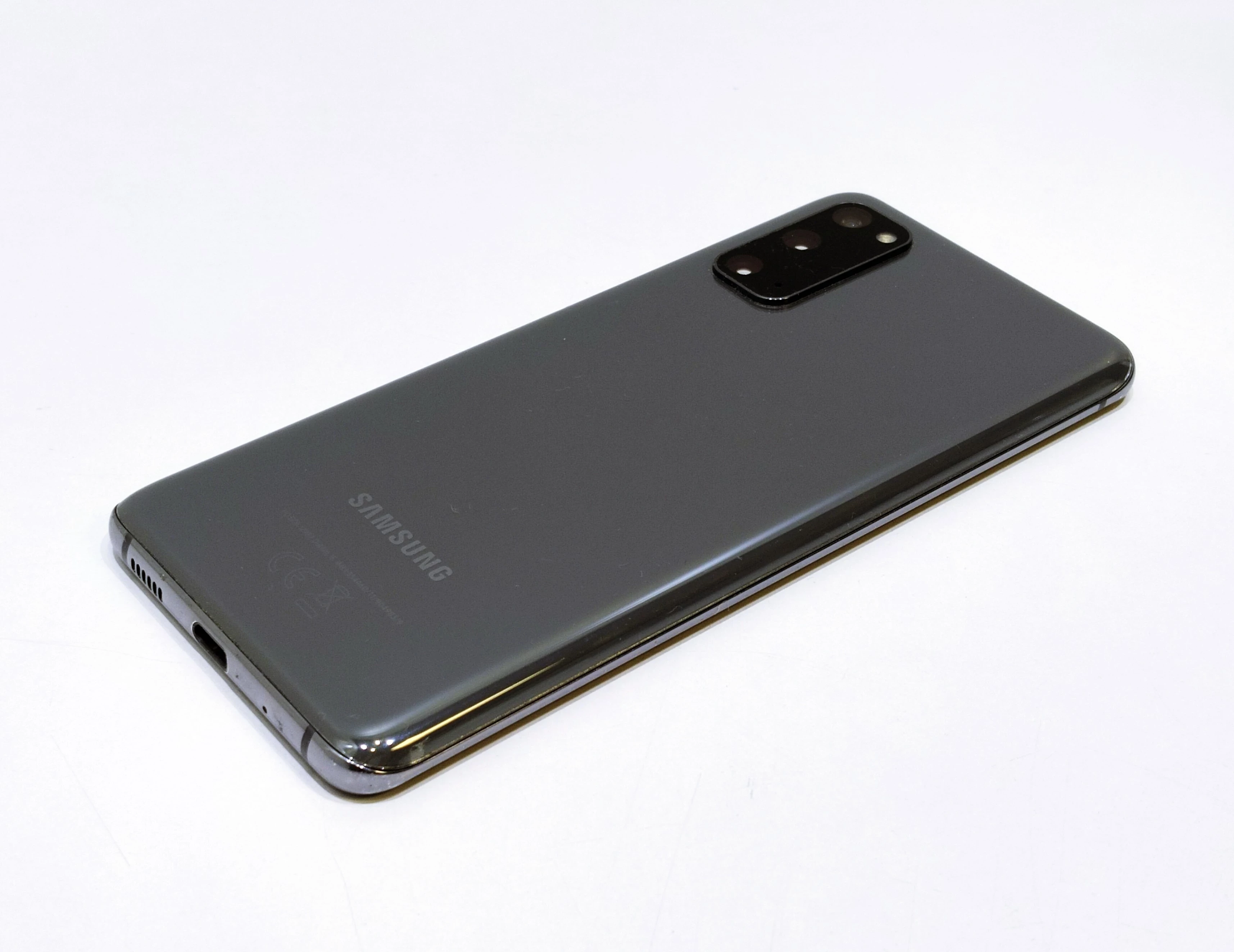 telefon-samsung-galaxy-s20-128gb-sm-g980f-szary-komunikacja-bluetooth