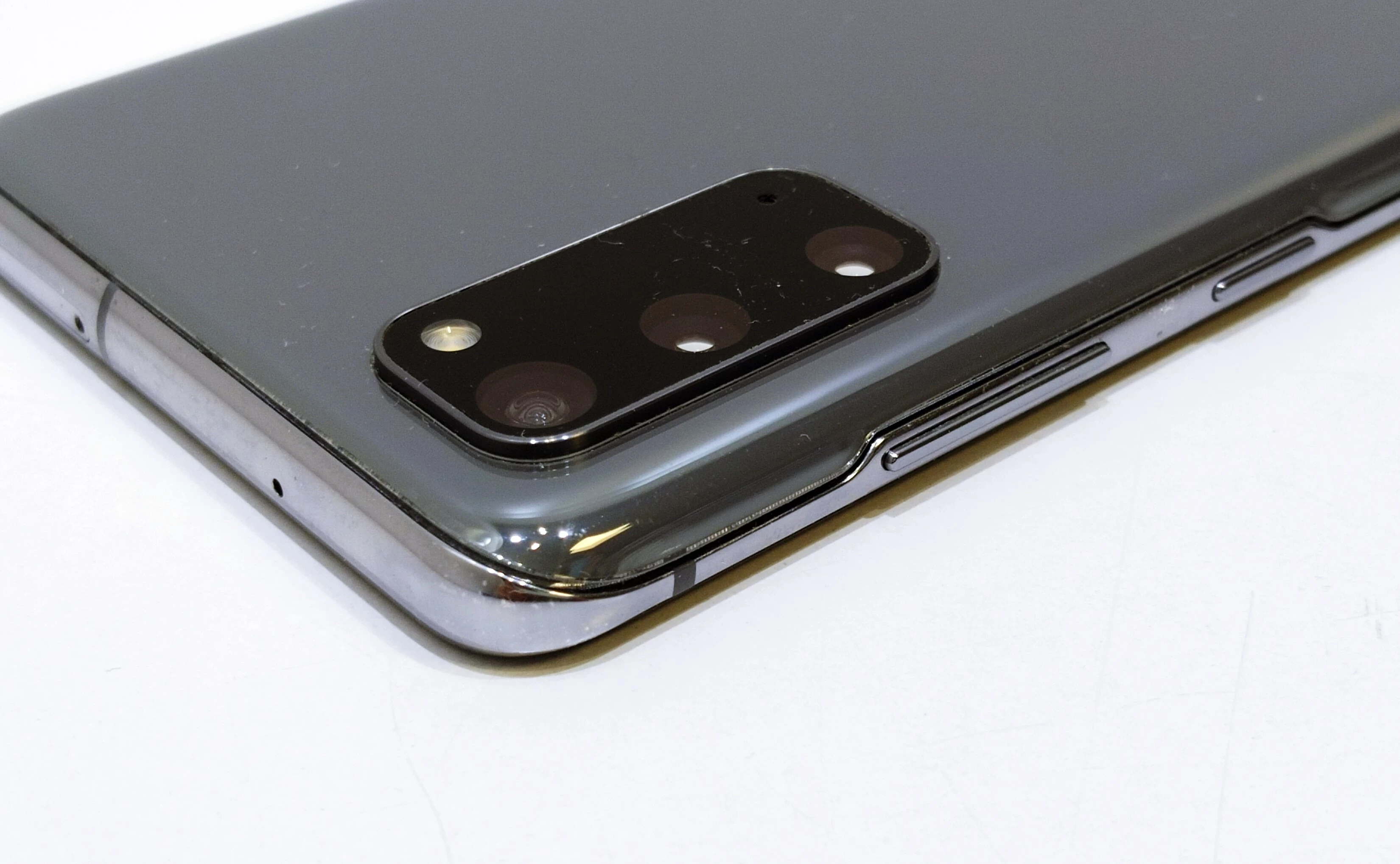 telefon-samsung-galaxy-s20-128gb-sm-g980f-szary-pamiec-ram-8-gb