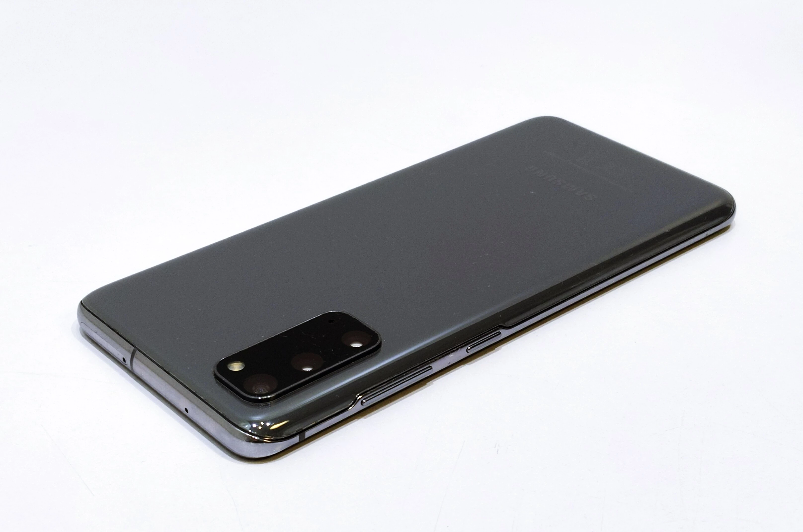 telefon-samsung-galaxy-s20-128gb-sm-g980f-szary-wbudowana-pamiec-128-gb