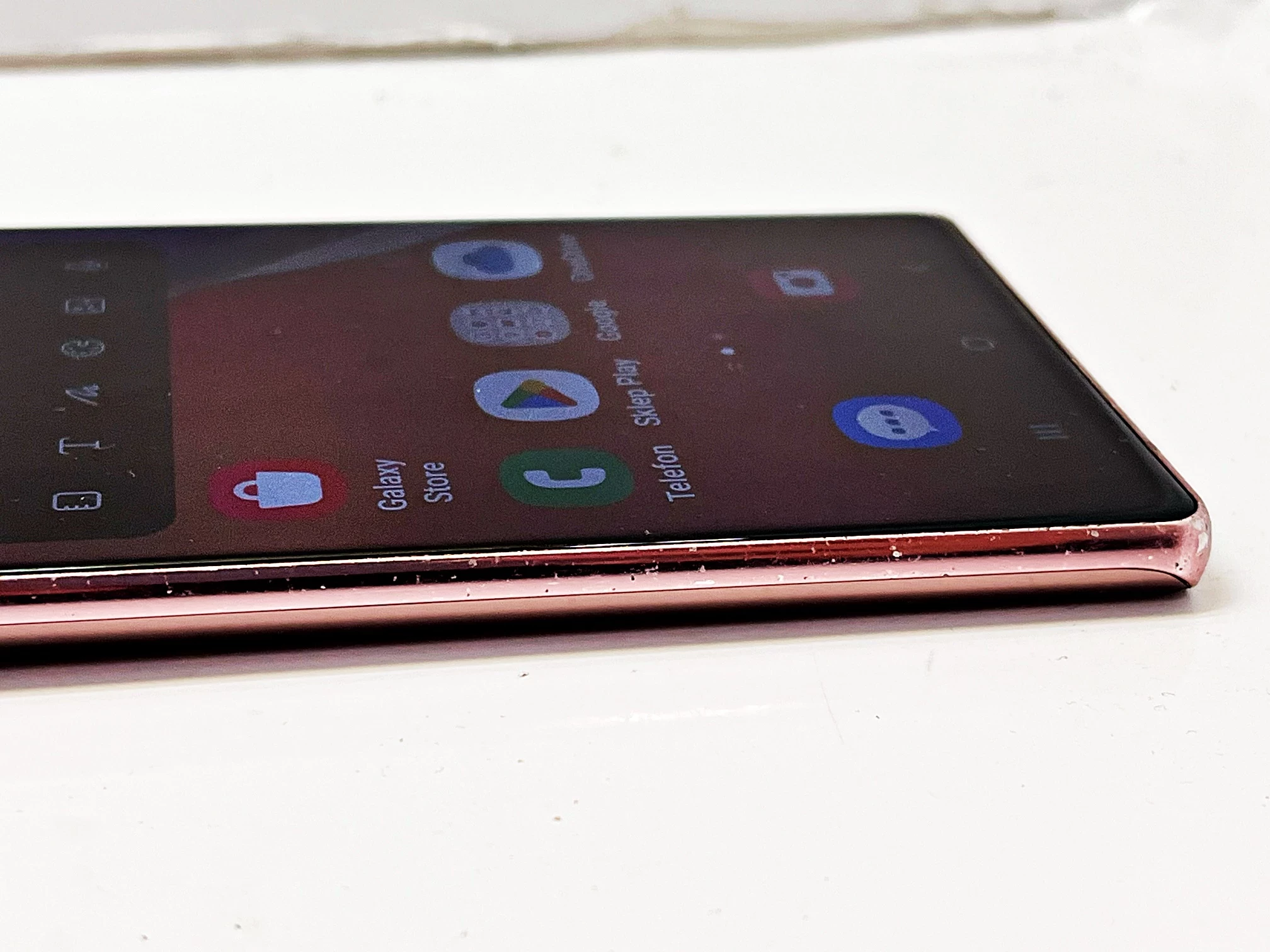 telefon-samsung-galaxy-note-20-5g-etui-ds-2568-przekatna-ekranu-670