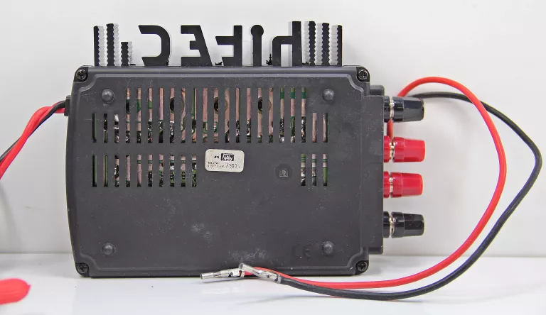 ŁADOWARKA DO AKUMLATORÓW HITEC 3 IN 1 MULTI PEAK BATTERY CHARGER