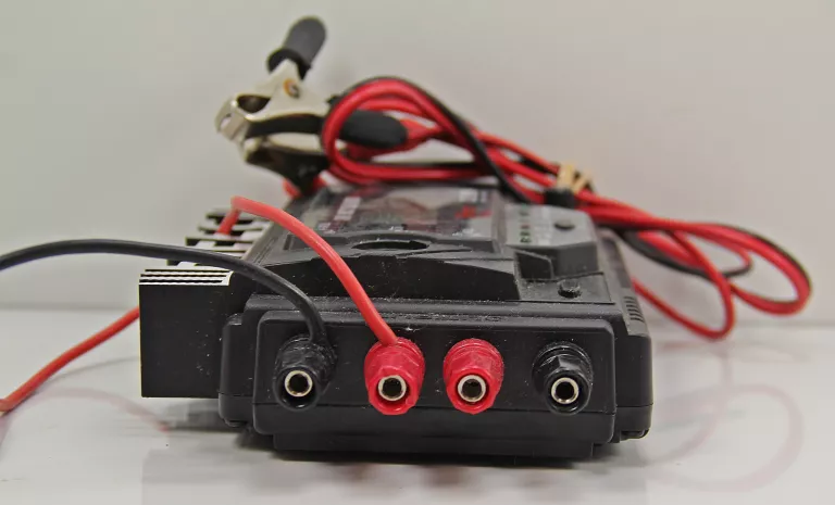 ŁADOWARKA DO AKUMLATORÓW HITEC 3 IN 1 MULTI PEAK BATTERY CHARGER
