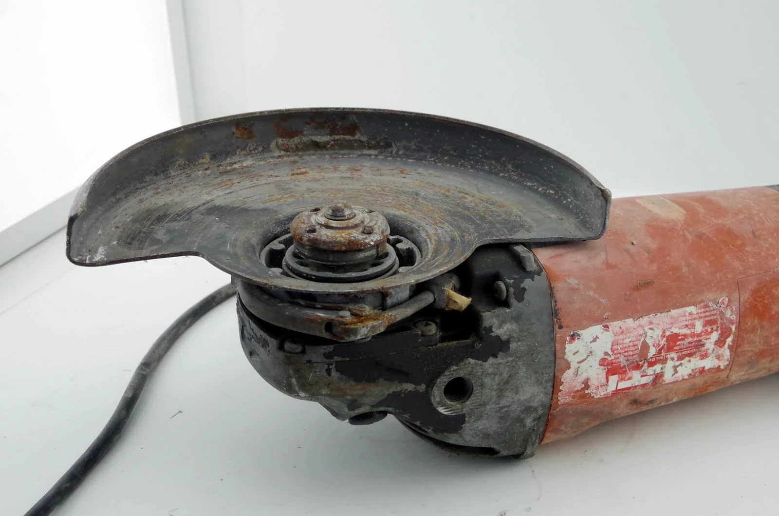 duza-szlifierka-hilti-dc-230-s-marka-hilti