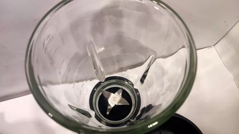 BLENDER KIELICHOWY ELECTROLUX CREATE 3 500 W 1,5 L CZARNY SZKŁO HARTOWANE