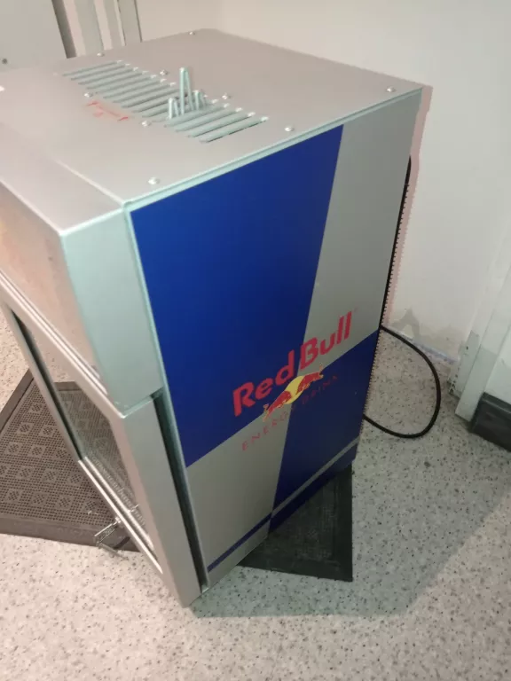 mini-lodowka-red-bull-rbi-obc-1-eco-led-16l-kolor-dominujacy-bialy