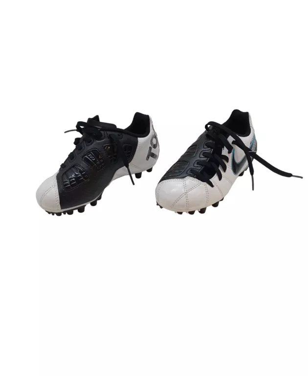 buty-nike-korki-dzieciece-stan-uzywany