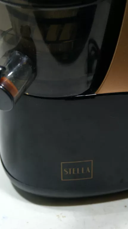 WYCISKARKA WOLNOOBROTOWA STELLA WW-150