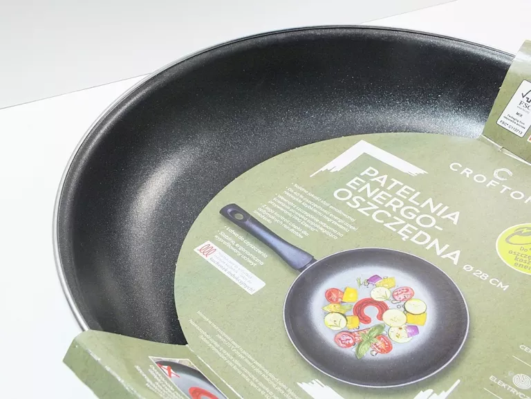 patelnia-crofton-28cm-czarna-rodzaj-tradycyjna