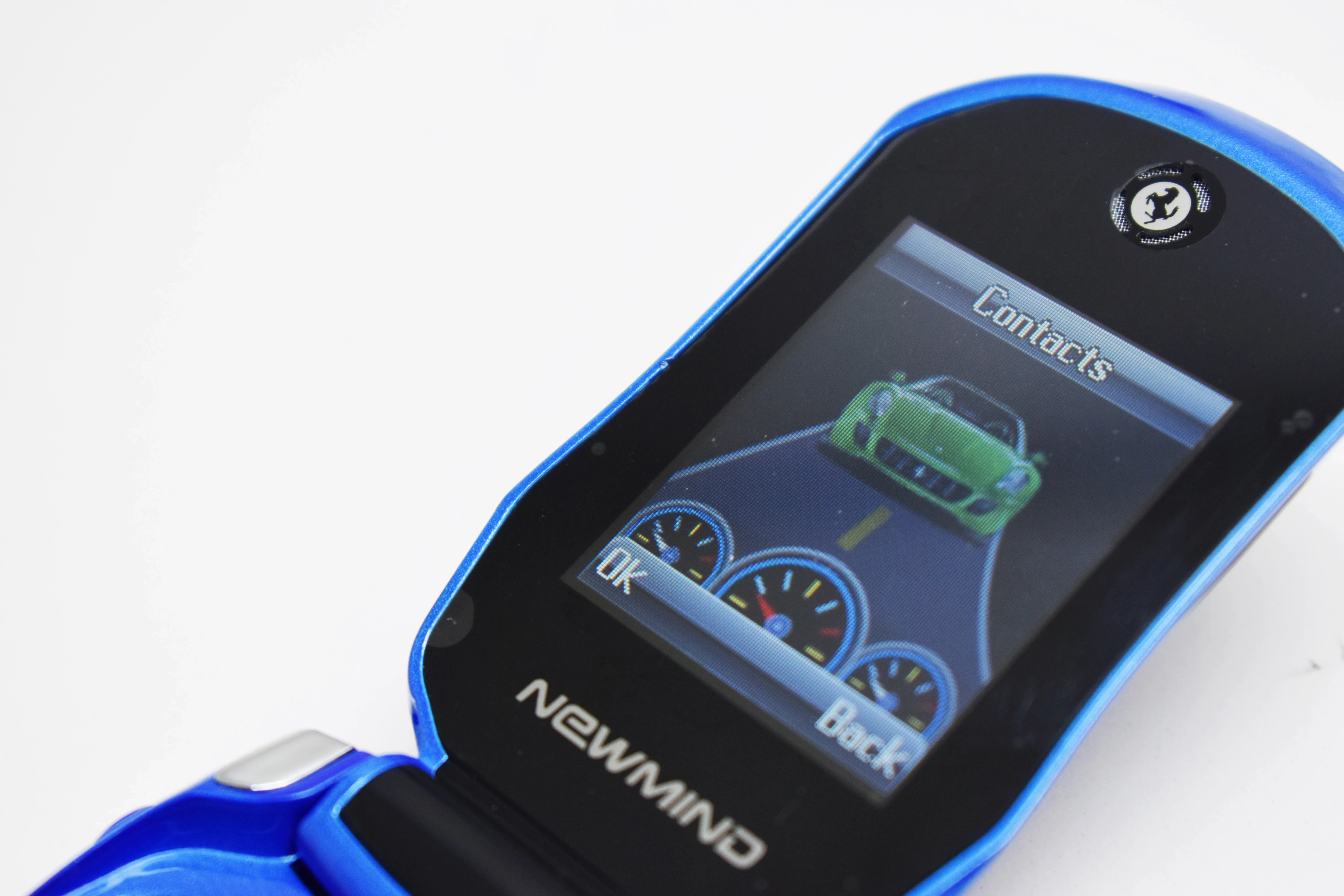 telefon-newmind-ferrari-wbudowana-pamiec-brak-pamieci