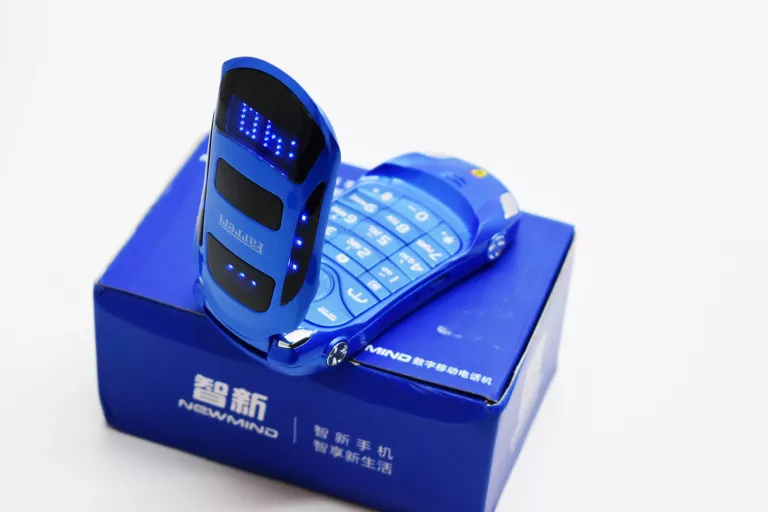telefon-newmind-ferrari-stan-uzywany
