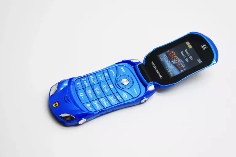 telefon-newmind-ferrari-przekatna-ekranu-18