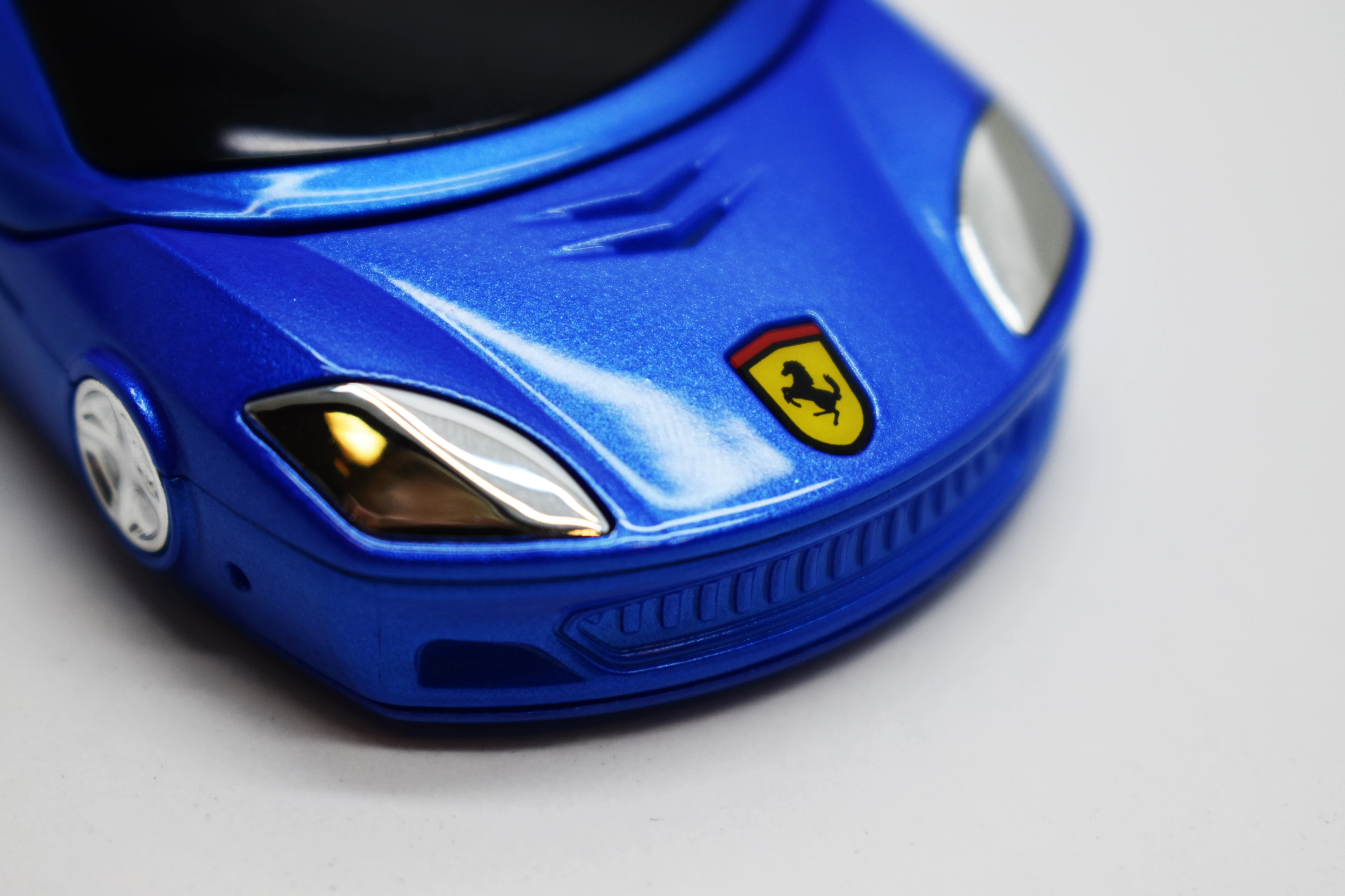 telefon-newmind-ferrari-typ-telefon-komorkowy