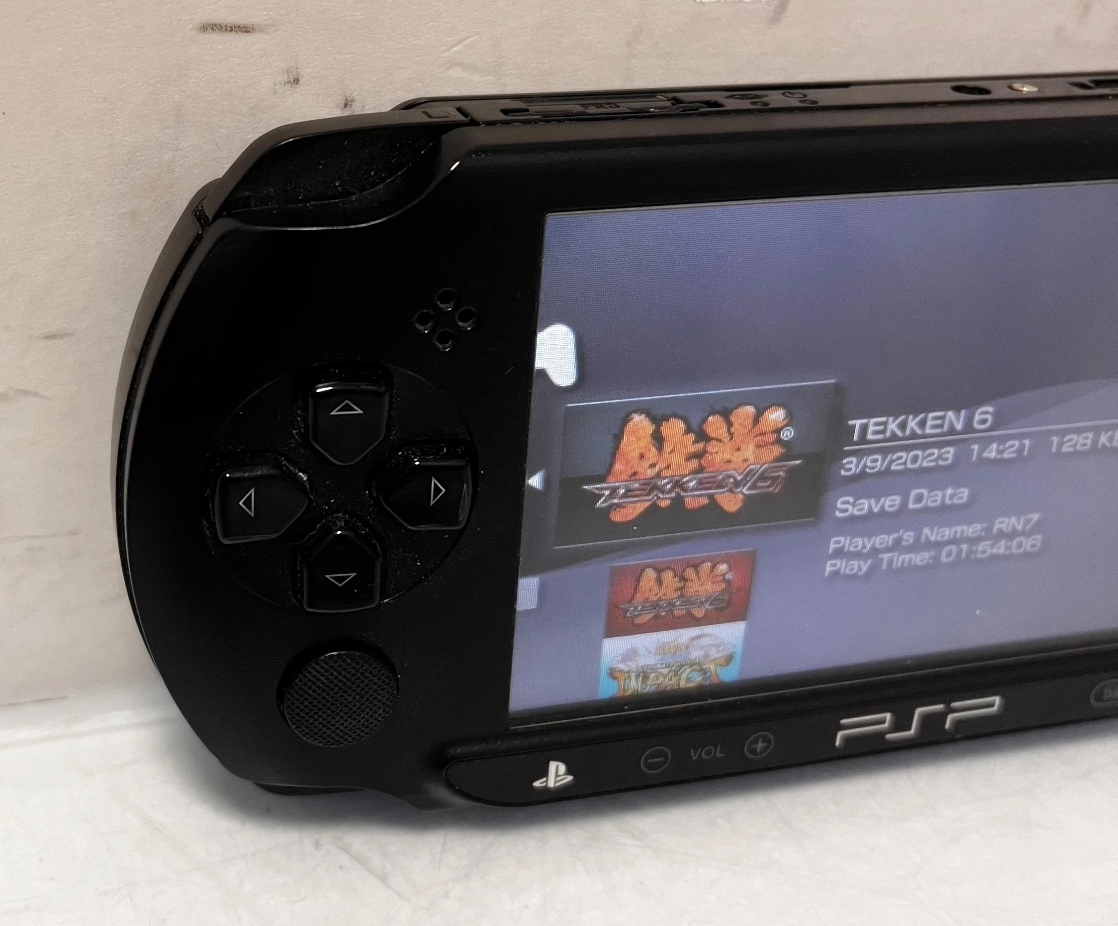 konsola-psp-e-1004-wersja-konsoli-slim