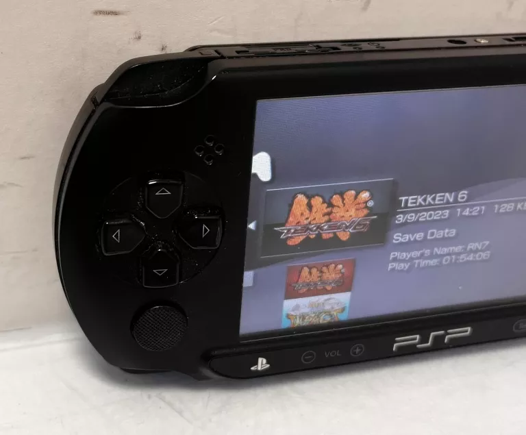 konsola-psp-e-1004-wersja-konsoli-slim