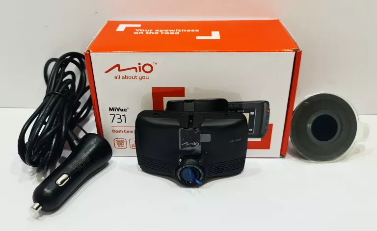 WIDEOREJESTRATOR MIO MIVUE 731 KOMPLET