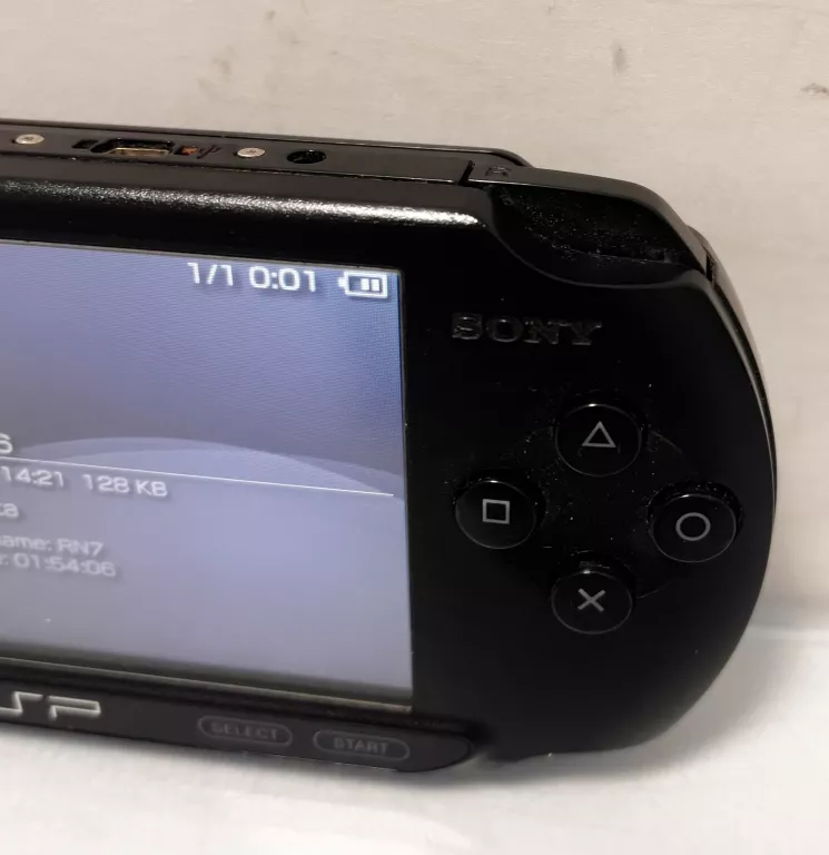 konsola-psp-e-1004-model-e-1004