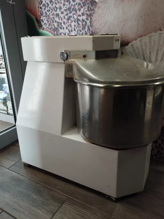 MIKSER SPIRALNY DWUBIEGOWY SP20 20KG