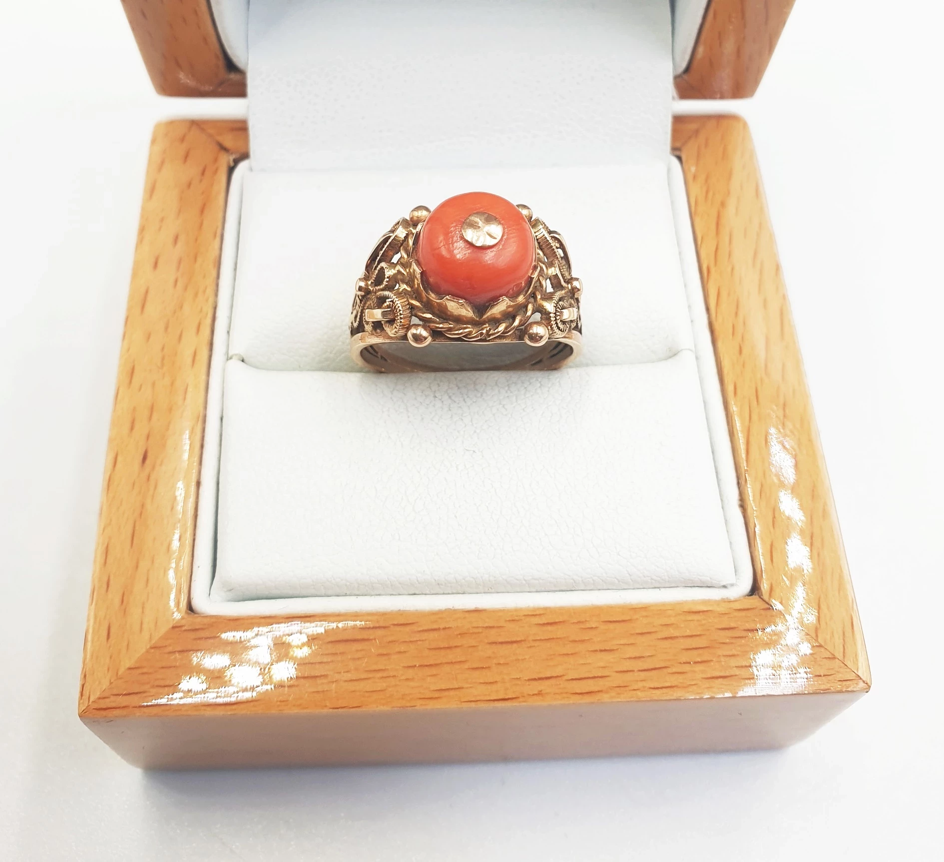 zloty-pierscionek-z-koralem-489gr-p585-radosna-38-wroclaw