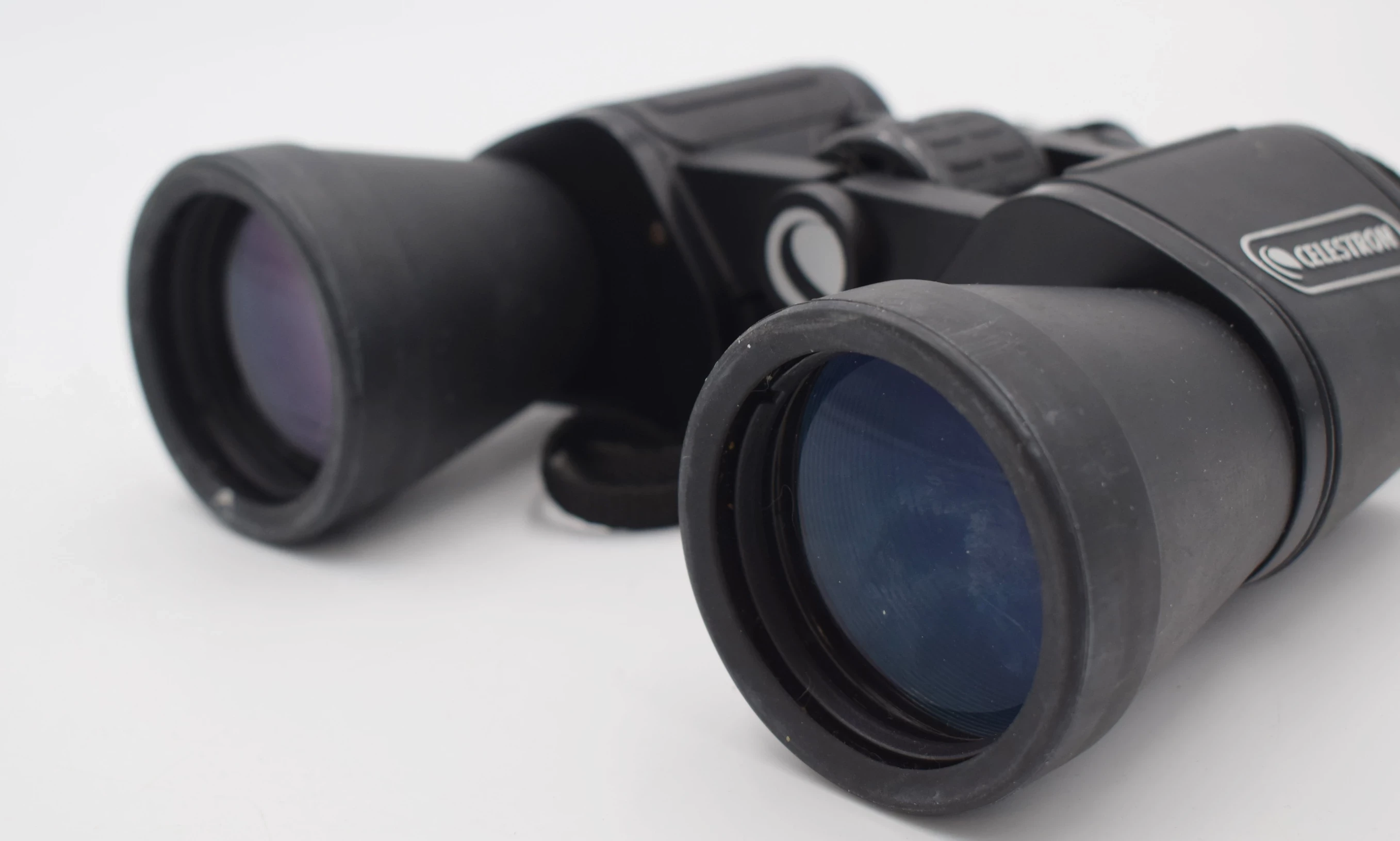 lornetka-celestron-upclose-g2-10x50-marka-celestron