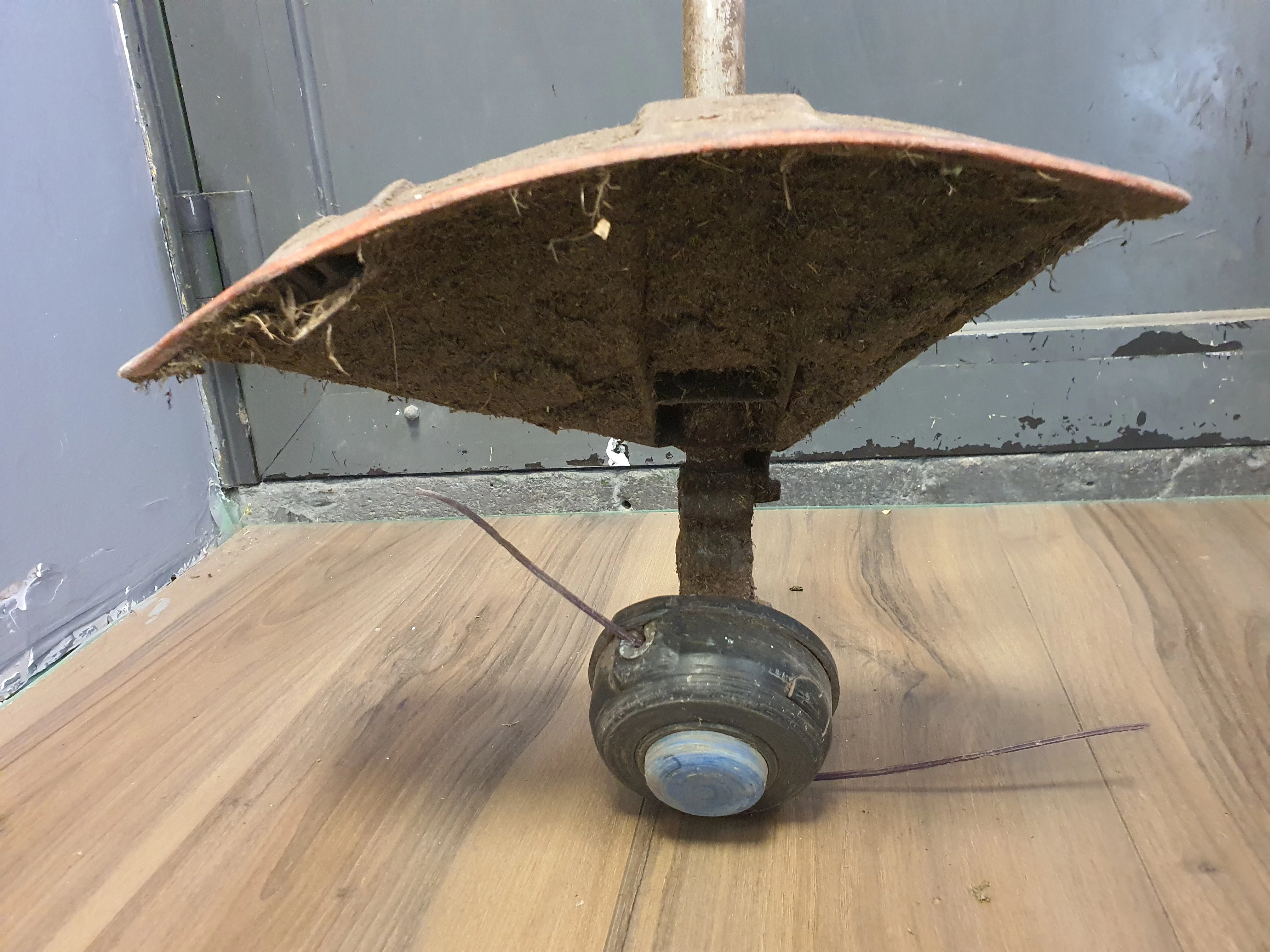 kosa-spalinowa-husqvarna-323r-moc-09-kw-12-km-product-id-22857ccb-4690-41ae-bb00-4a4a8a8c77a1