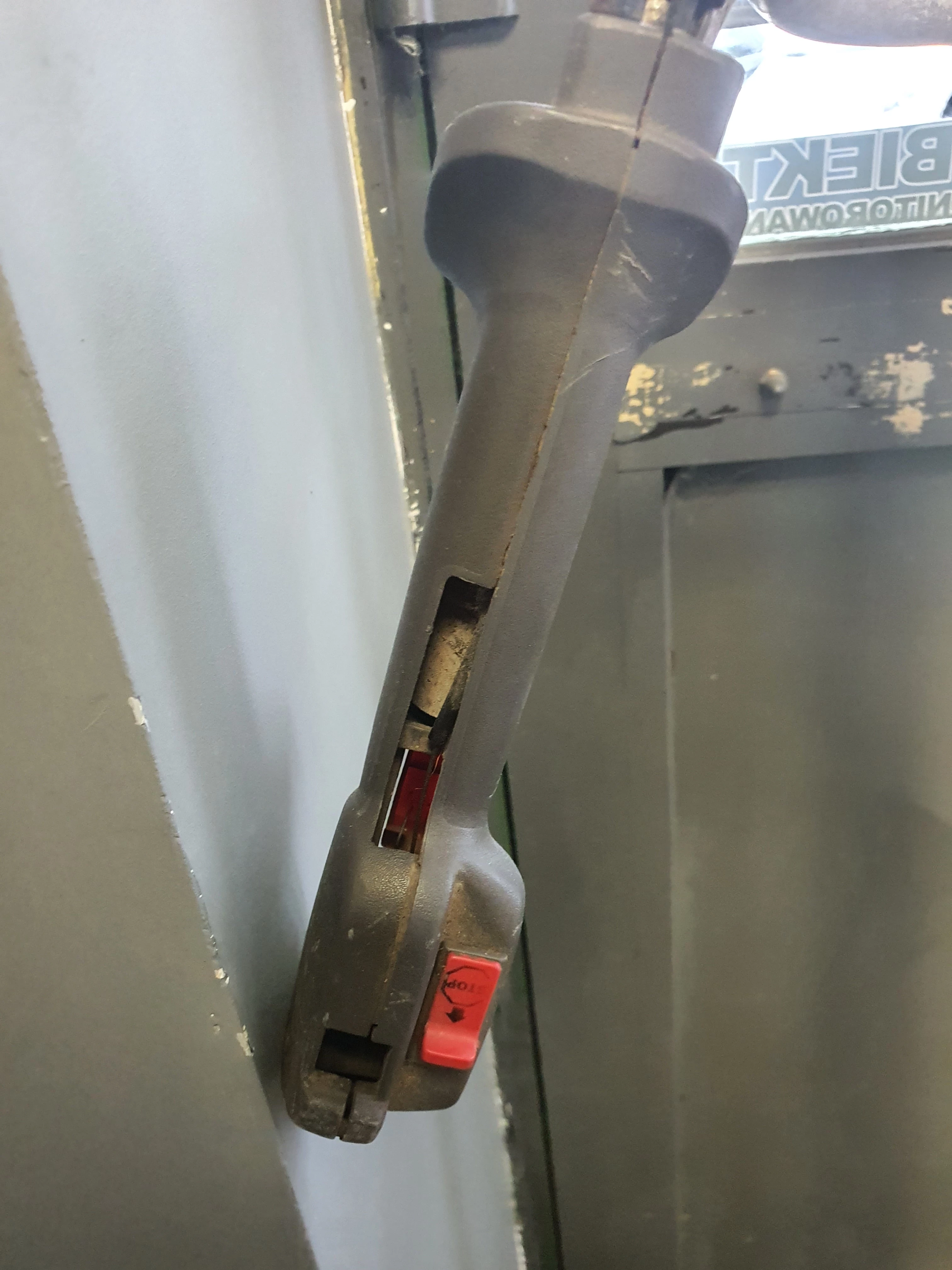 kosa-spalinowa-husqvarna-323r-moc-09-kw-12-km-dlugosc-narzedzia-180