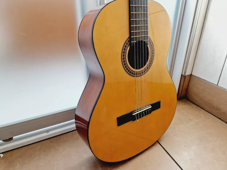 GITARA KLASYCZNA VALENCIA