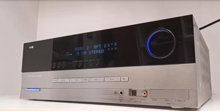 AMPLITUNER HARMAN KARDON AVR 147