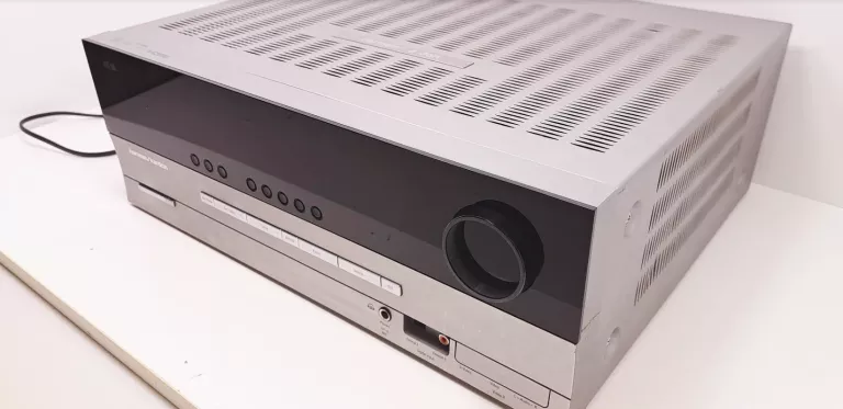 AMPLITUNER HARMAN KARDON AVR 147