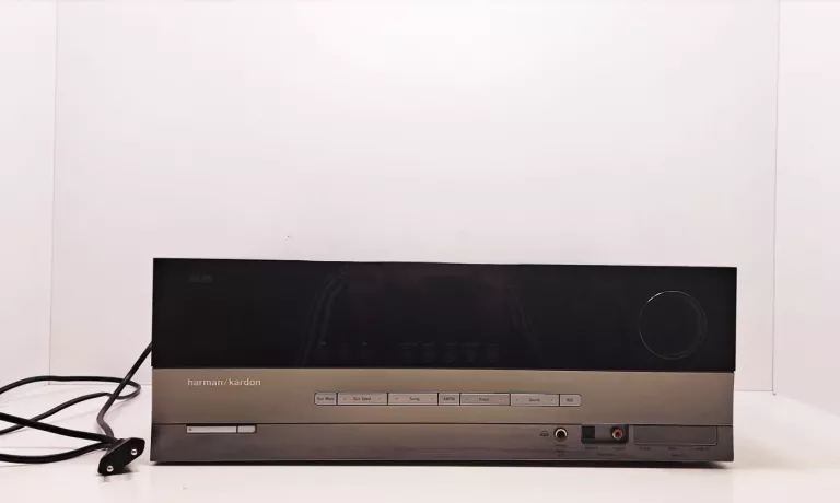 AMPLITUNER HARMAN KARDON AVR 147