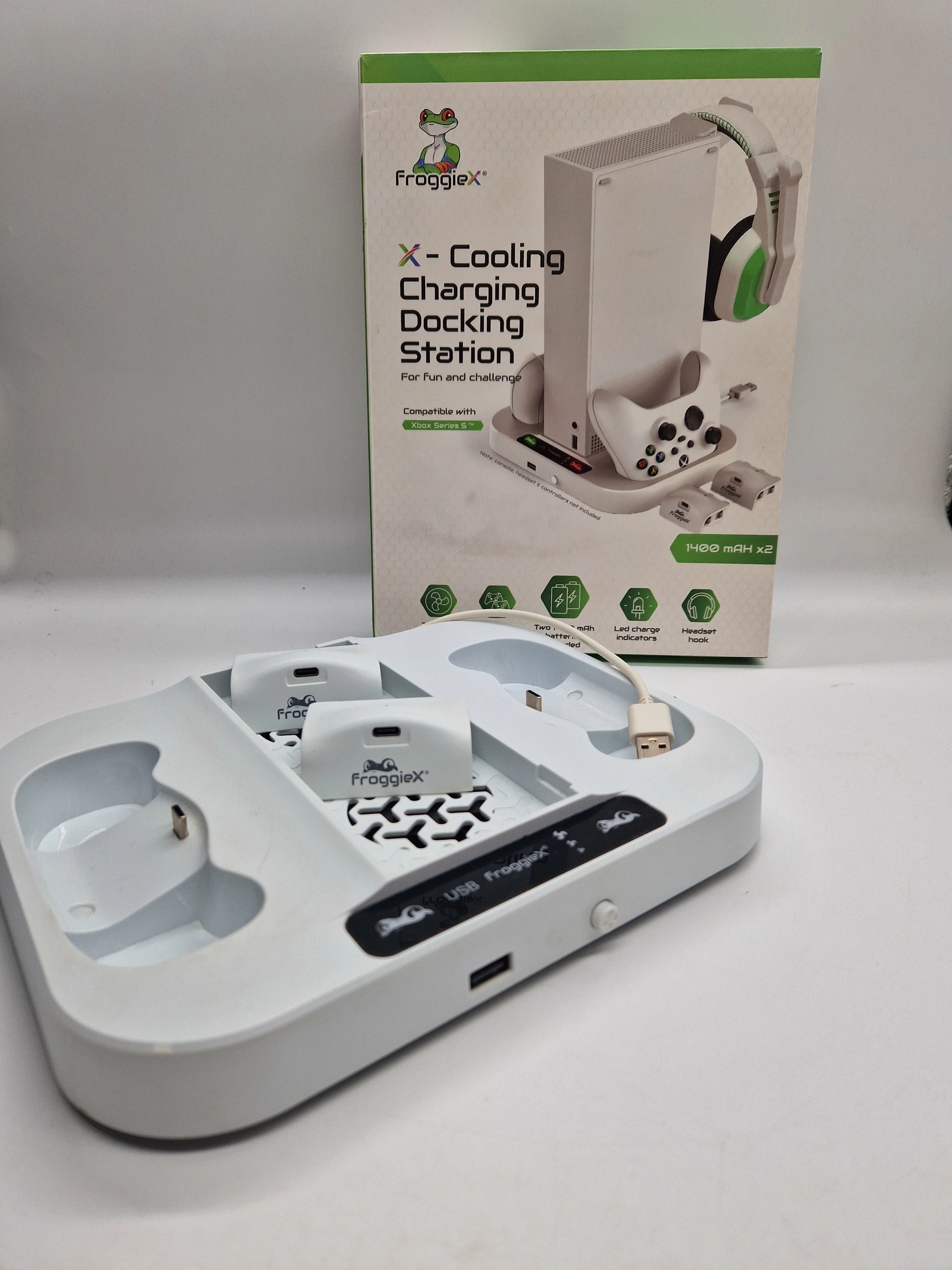 froggiex-podstawka-chlodzaco-ladujaca-fx-xsx-c1-w-xbox-series-s-wyzwolenia-42-walbrzych-sj