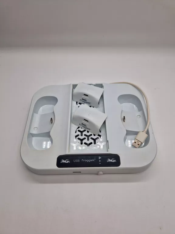 froggiex-podstawka-chlodzaco-ladujaca-fx-xsx-c1-w-xbox-series-s-stan-uzywany